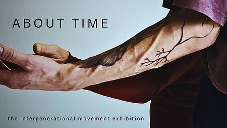 Arm mit Baumtattoo