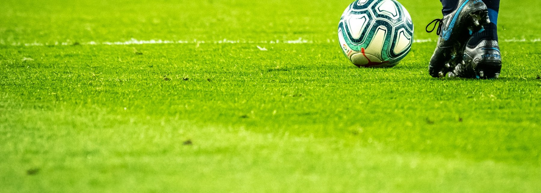 Fußball auf Rasen