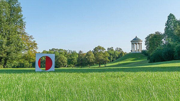 Symbolbild Englischer Garten mit Skulptur