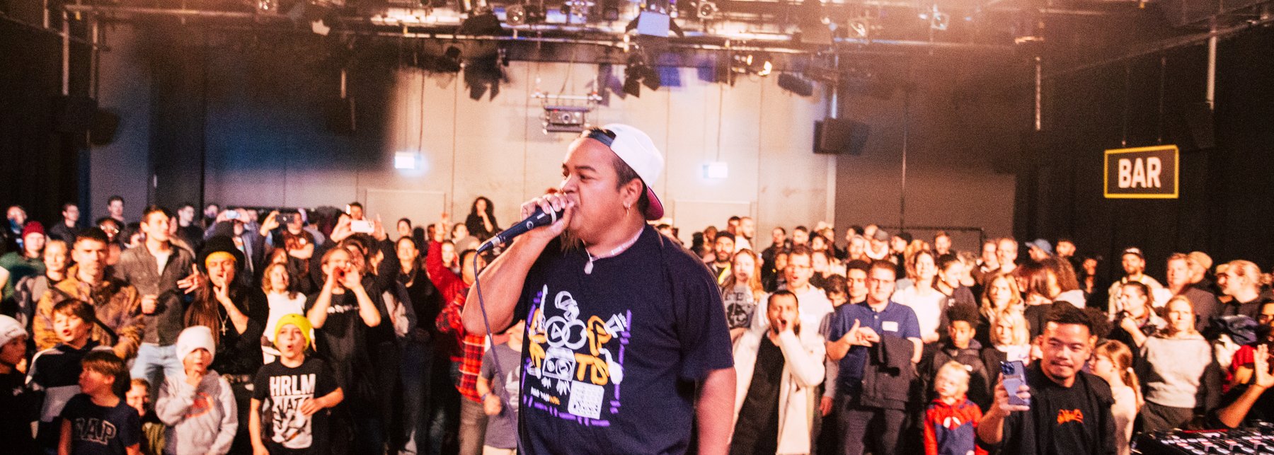 Rapper auf Bühne