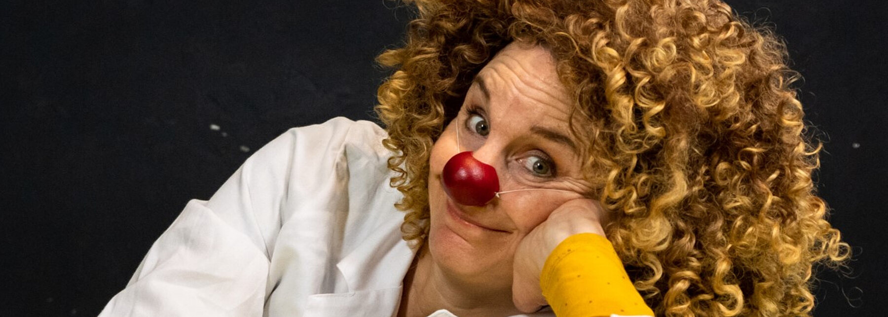 Porträtbild von Clownin Frau Schicksi