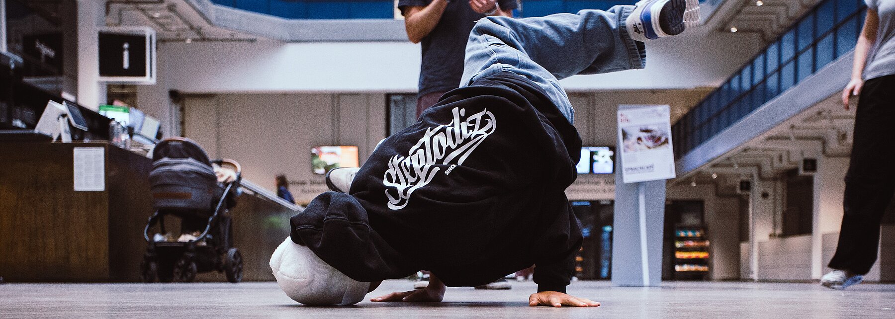 breakdancer