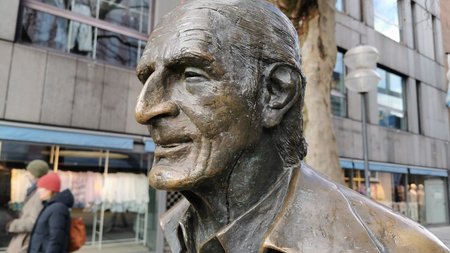 Statue von Sigi Sommer