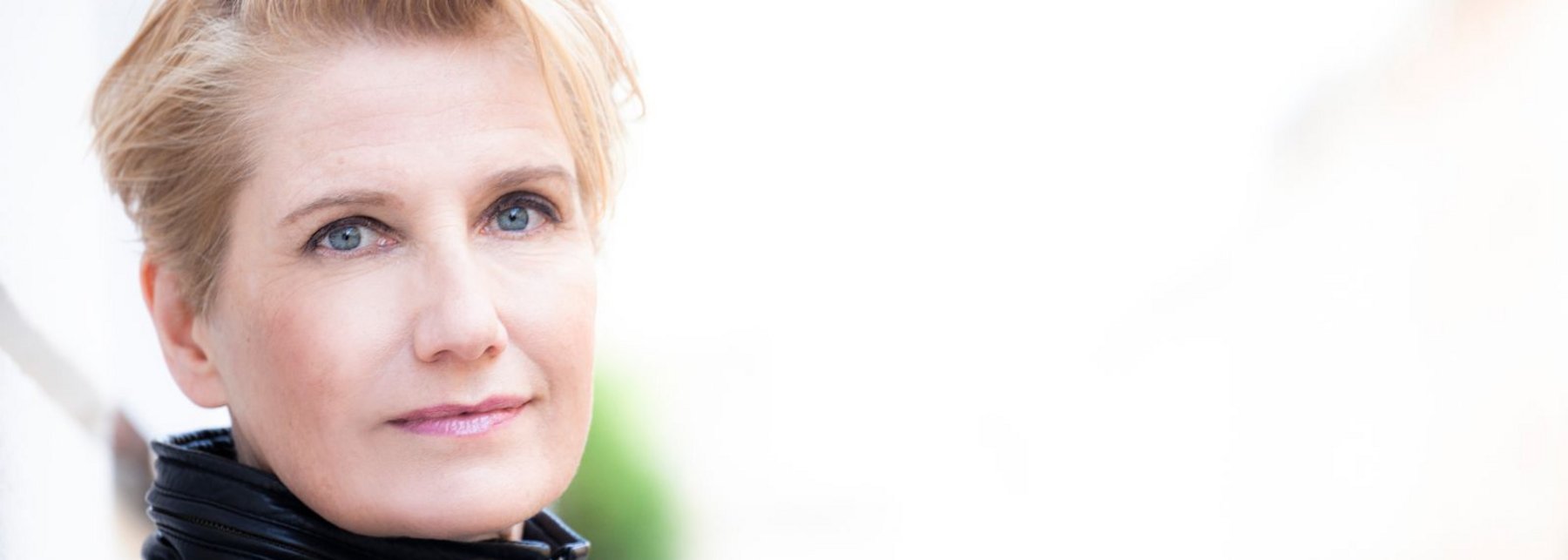 Porträt von der Autorin Heidi Rehn